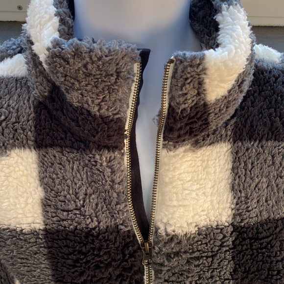 Old Navy Sherpa Pullover Size XS NWT - Picture 3 of 7